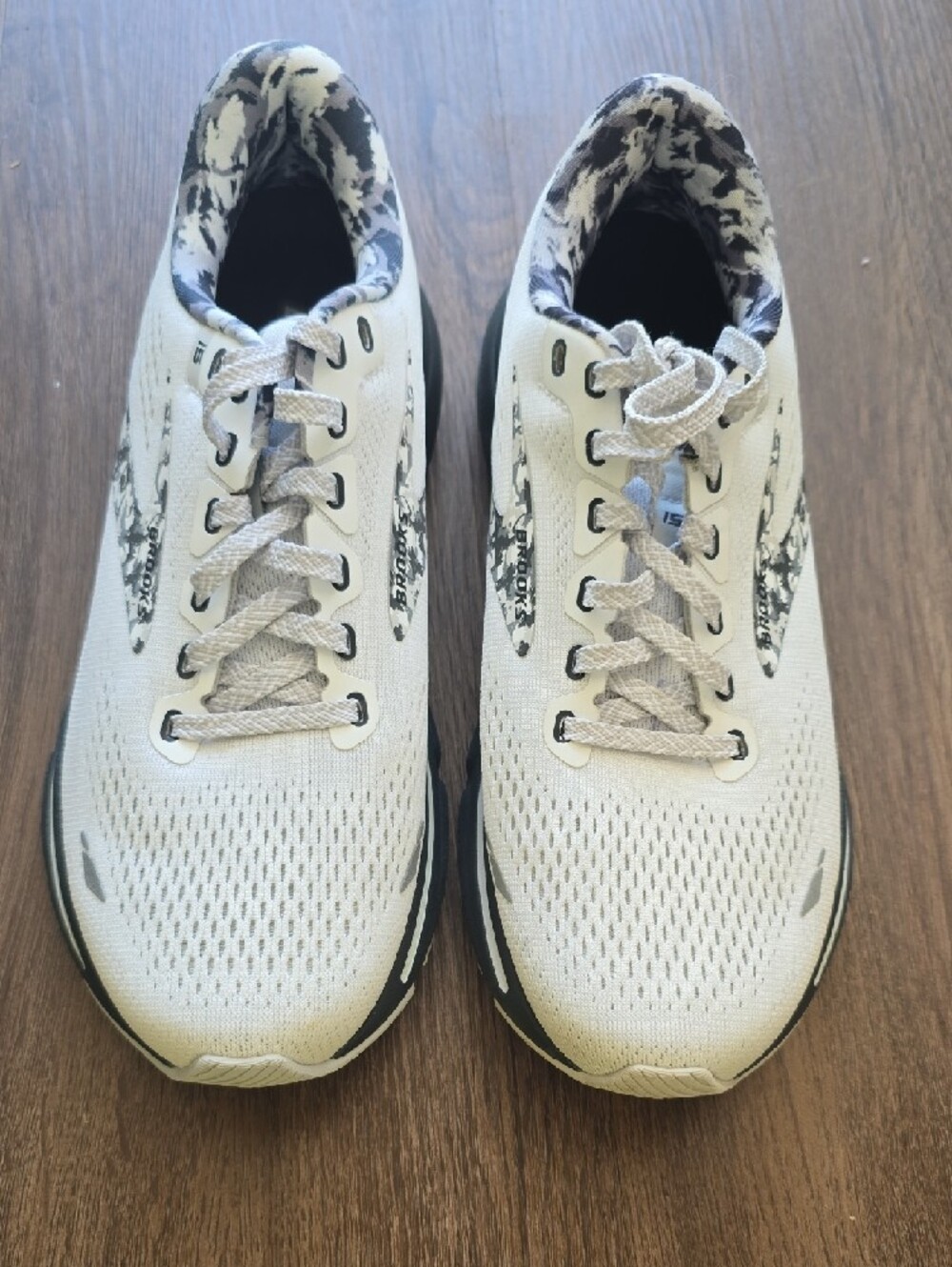 Brooks White Athletic Running Shoes with Black Accent Collar - Picture 3 of 8